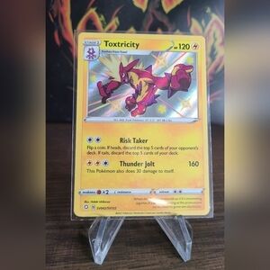 Toxtricity SV042/SV122 Shining Fates  Shiny Holo Rare Pokemon Card Near Mint